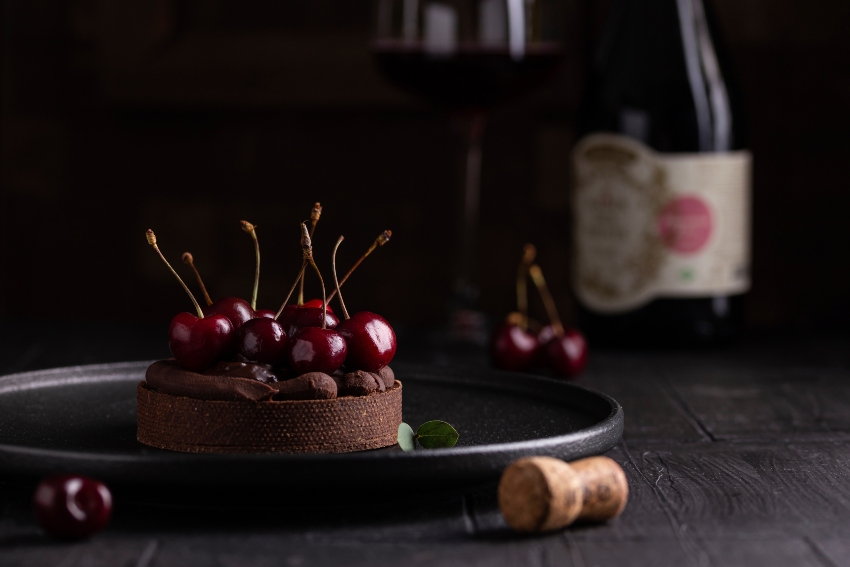 Auch als Begleitung zum Dessert passt Portwein wunderbar Schokolade und Wein passen gut
