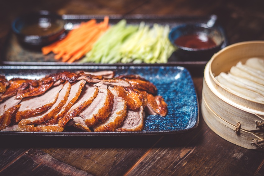 Ente mit Gemüse im asiatischen Stil