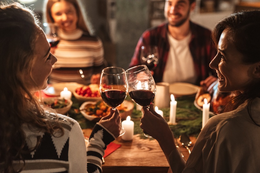 Rotwein-festliches-Abendessen - Wein zu Ente – Entenbrust, Pekingente, Wildgeflügel lecker begleitet